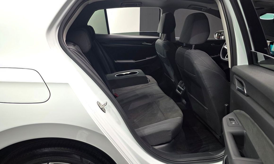 Volkswagen Golf 2024
