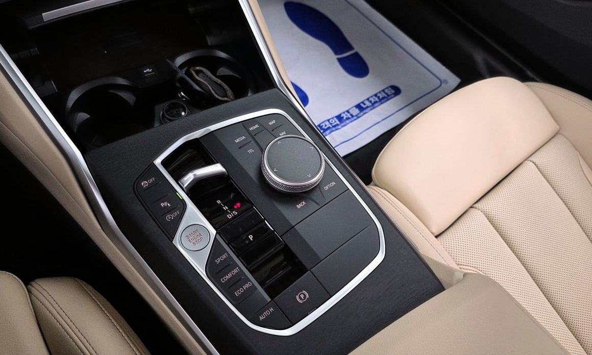 BMW 3-Series 2023