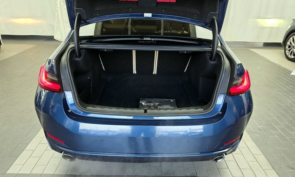 BMW 3-Series 2023