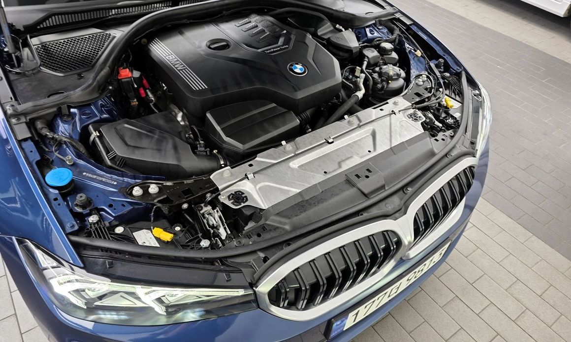 BMW 3-Series 2023