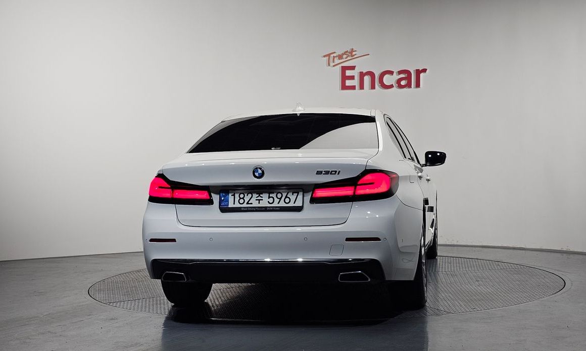 BMW 5-Series 2021