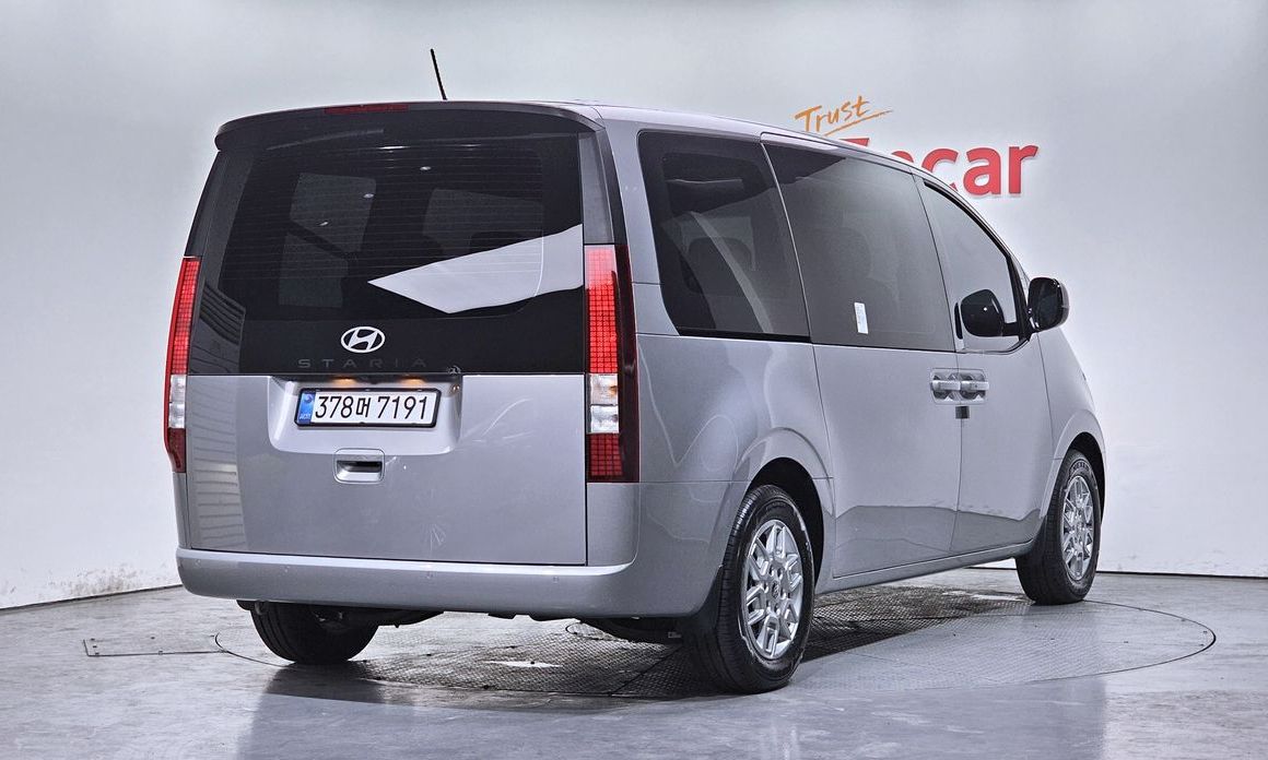 Hyundai Staria 2025
