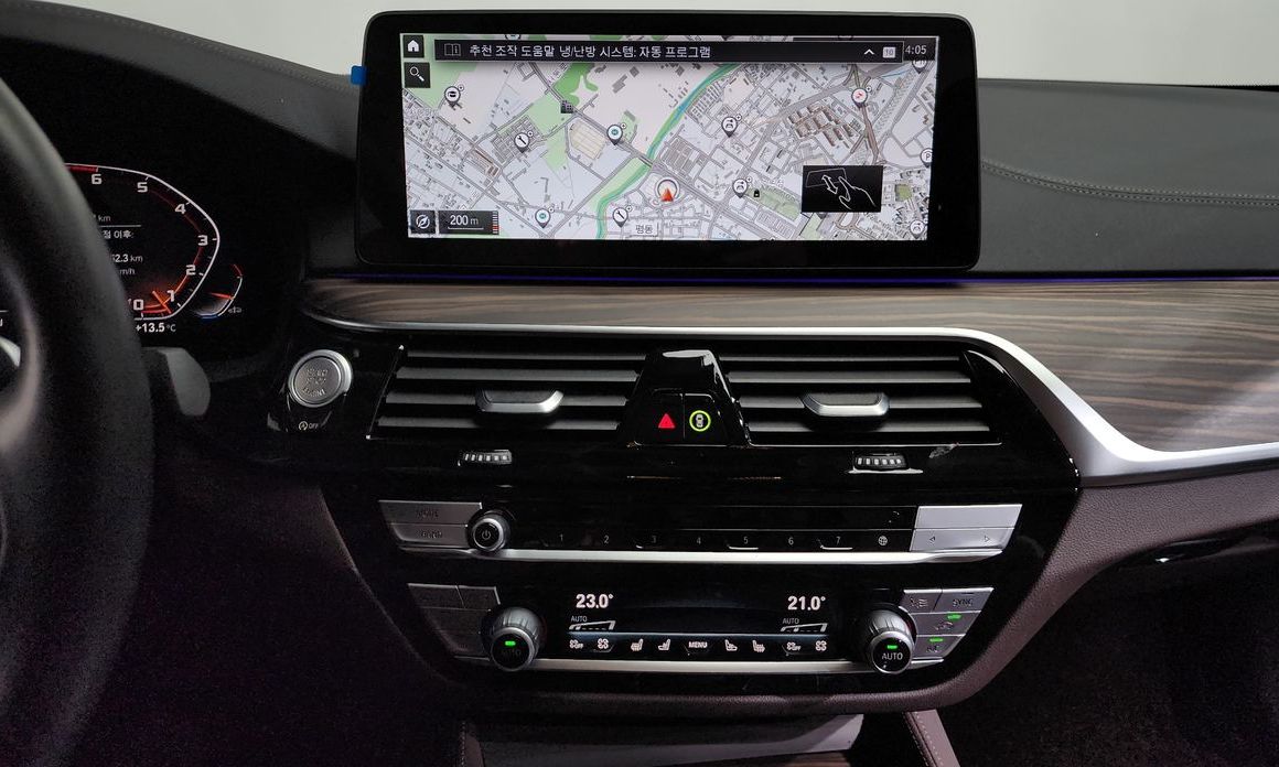 BMW 5-Series 2021