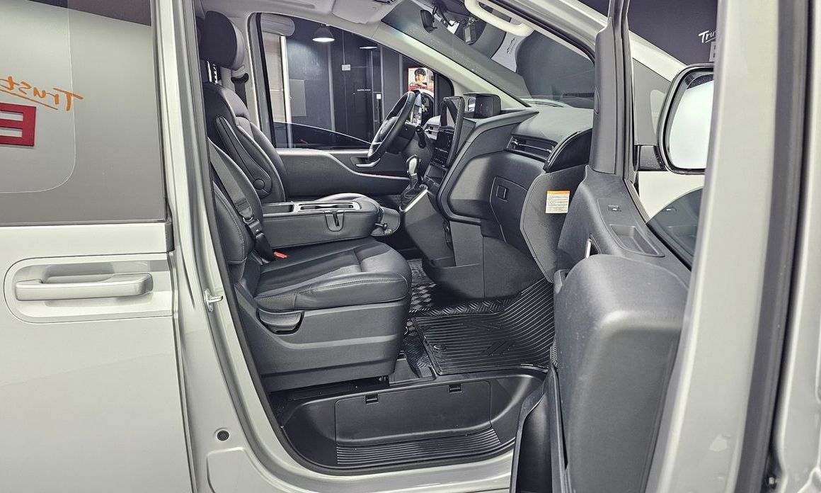 Hyundai Staria 2025