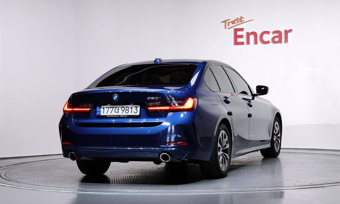 BMW 3-Series 2023