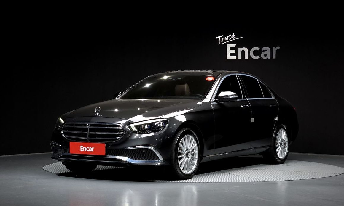 Mercedes-Benz E-Class 2021