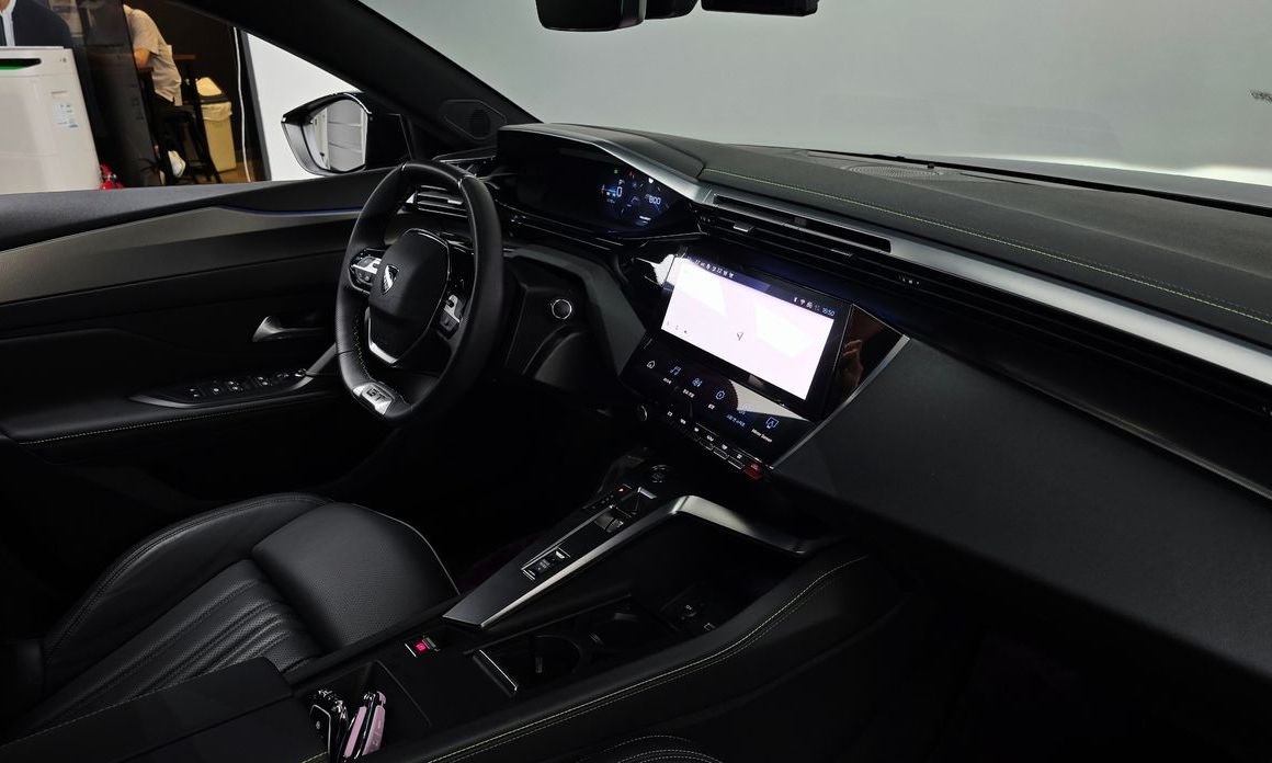 Peugeot 408 2024