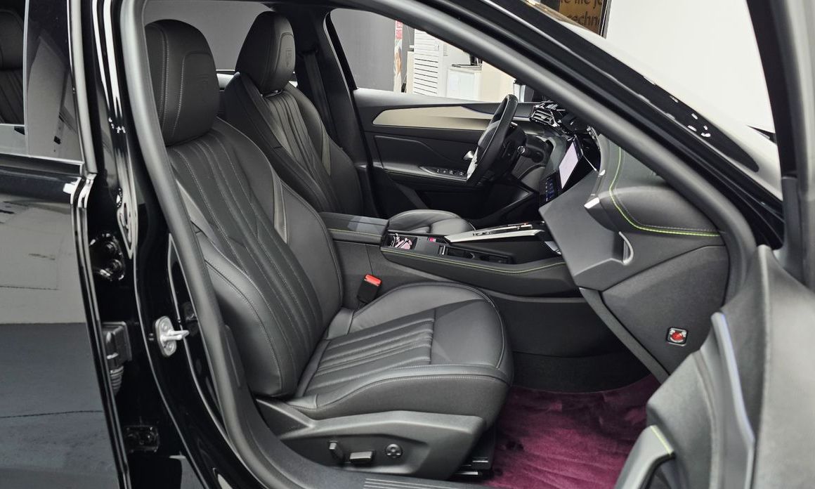 Peugeot 408 2024