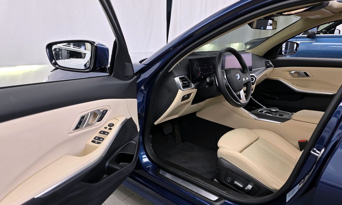 BMW 3-Series 2023