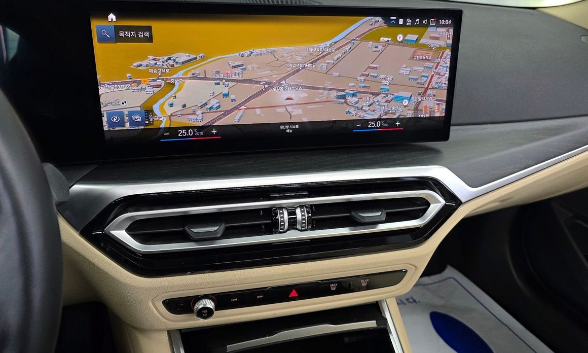 BMW 3-Series 2023