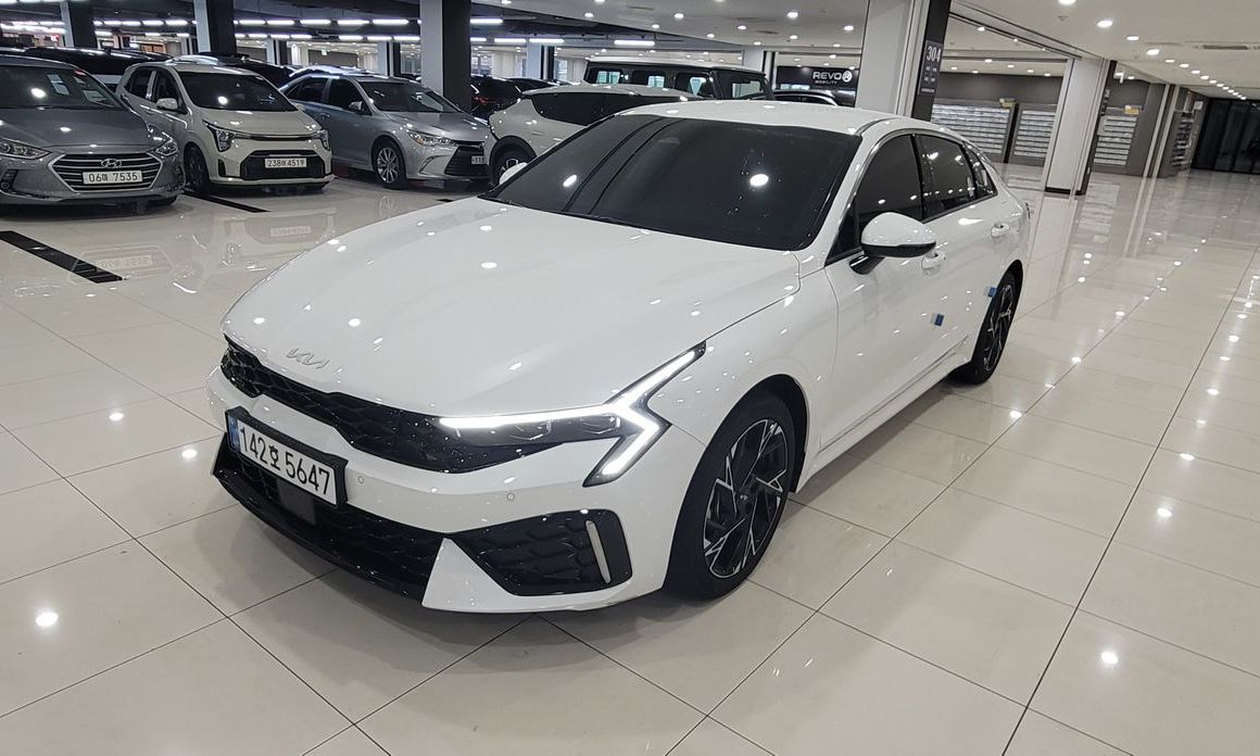 Kia K5 2025