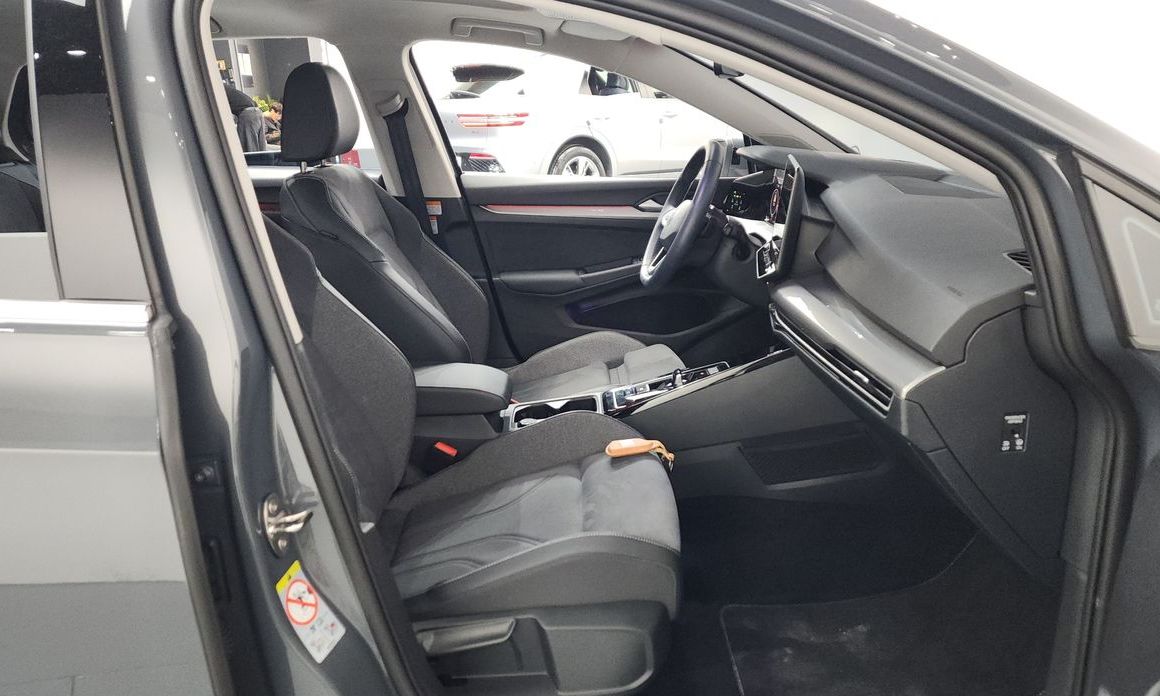 Volkswagen Golf 2025
