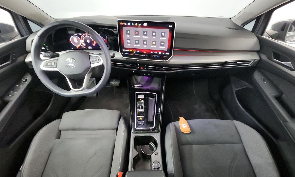 Volkswagen Golf 2025