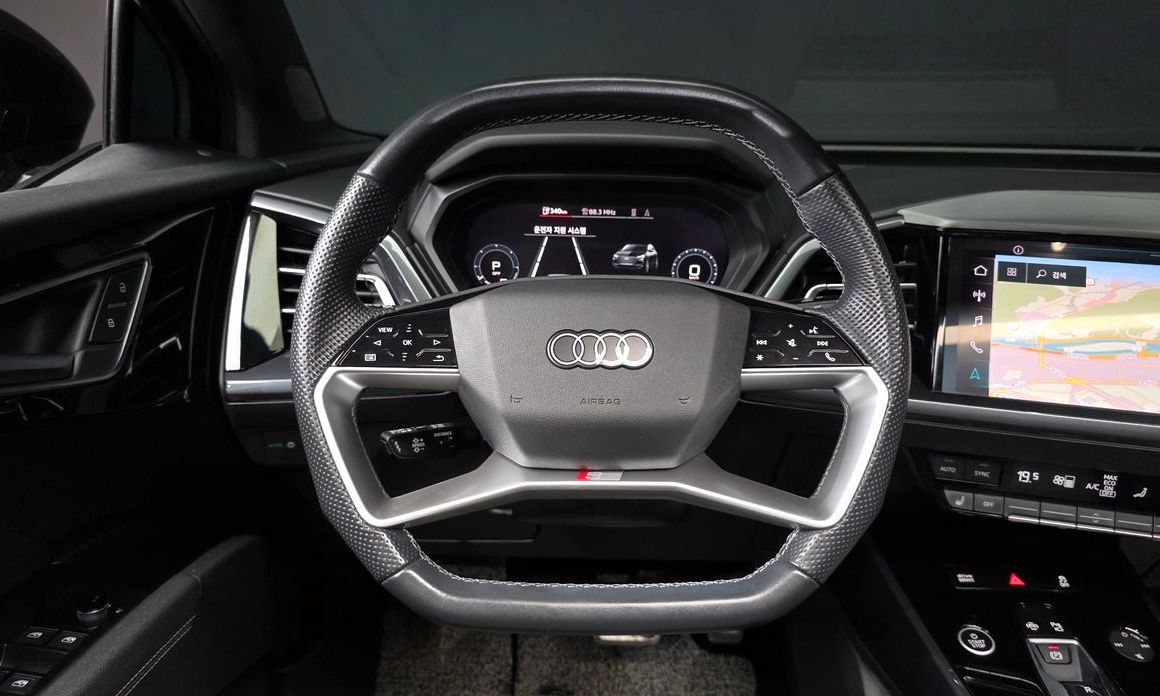 Audi Q4 e-tron 2023