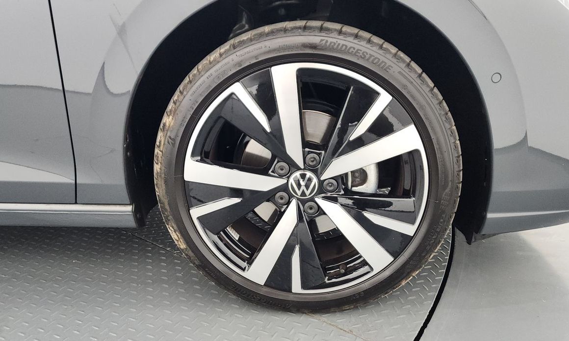 Volkswagen Golf 2025