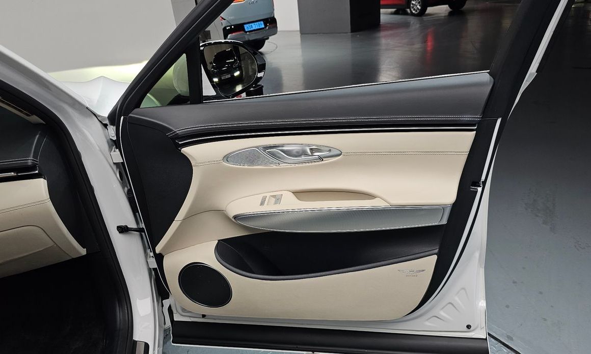 Genesis GV70 2023