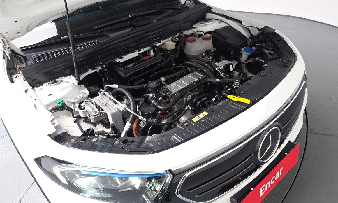 Mercedes-Benz EQB 2024