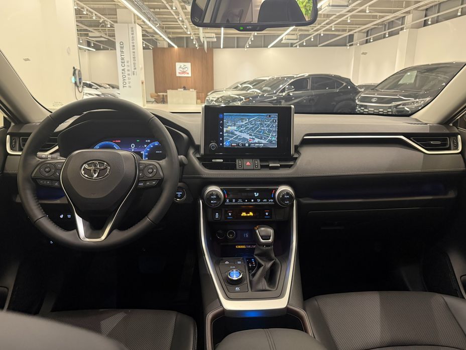 Toyota RAV4 2025