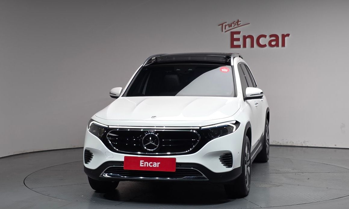Mercedes-Benz EQB 2024