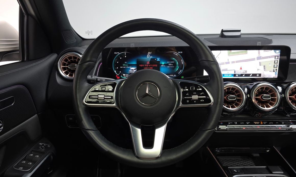 Mercedes-Benz EQB 2024