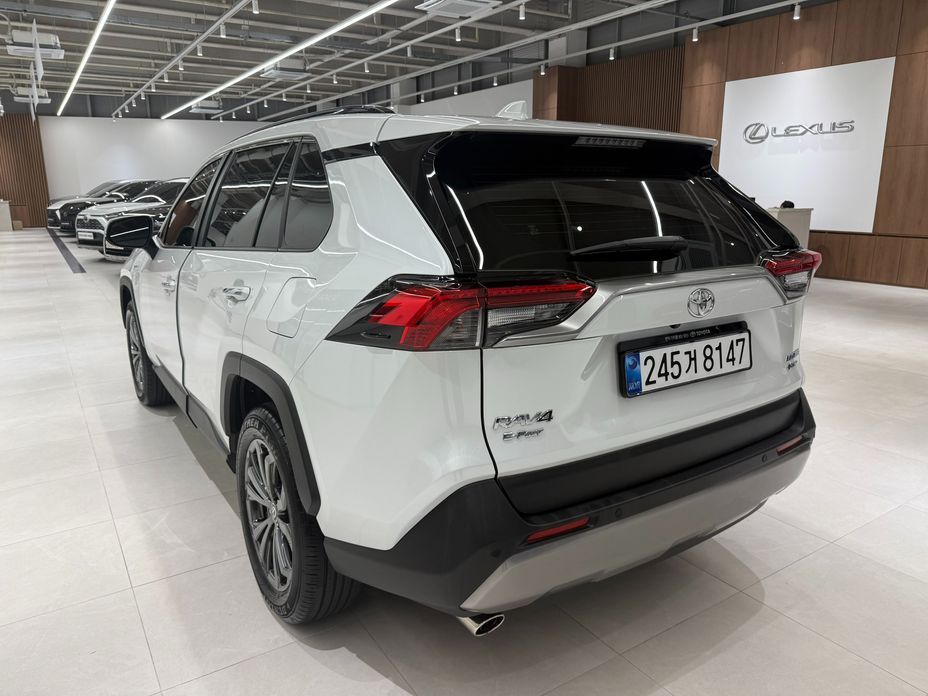 Toyota RAV4 2025