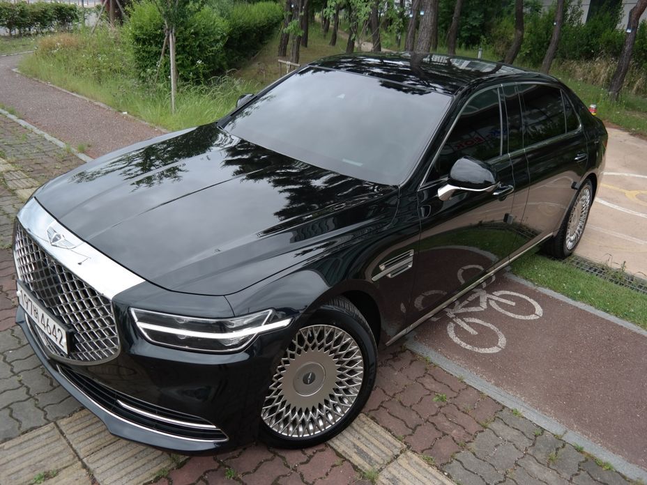 Genesis G90 2021