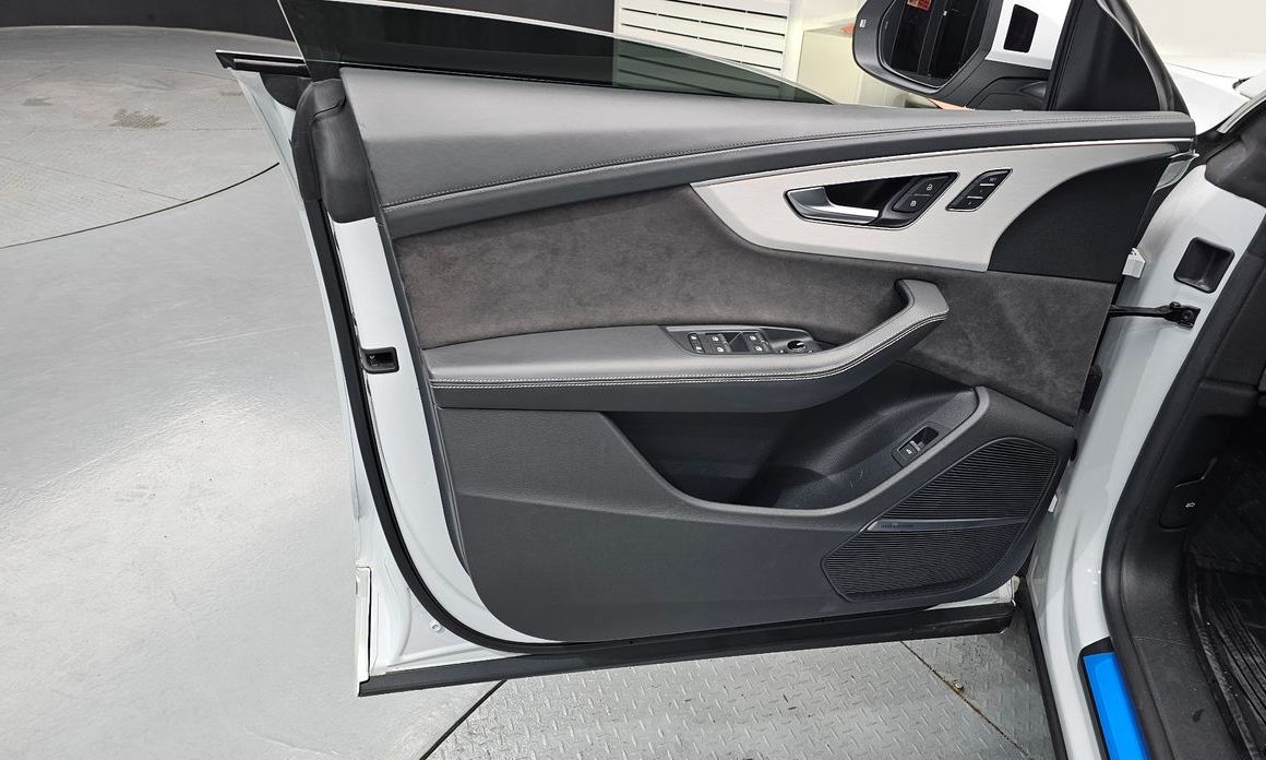 Audi Q8 2021
