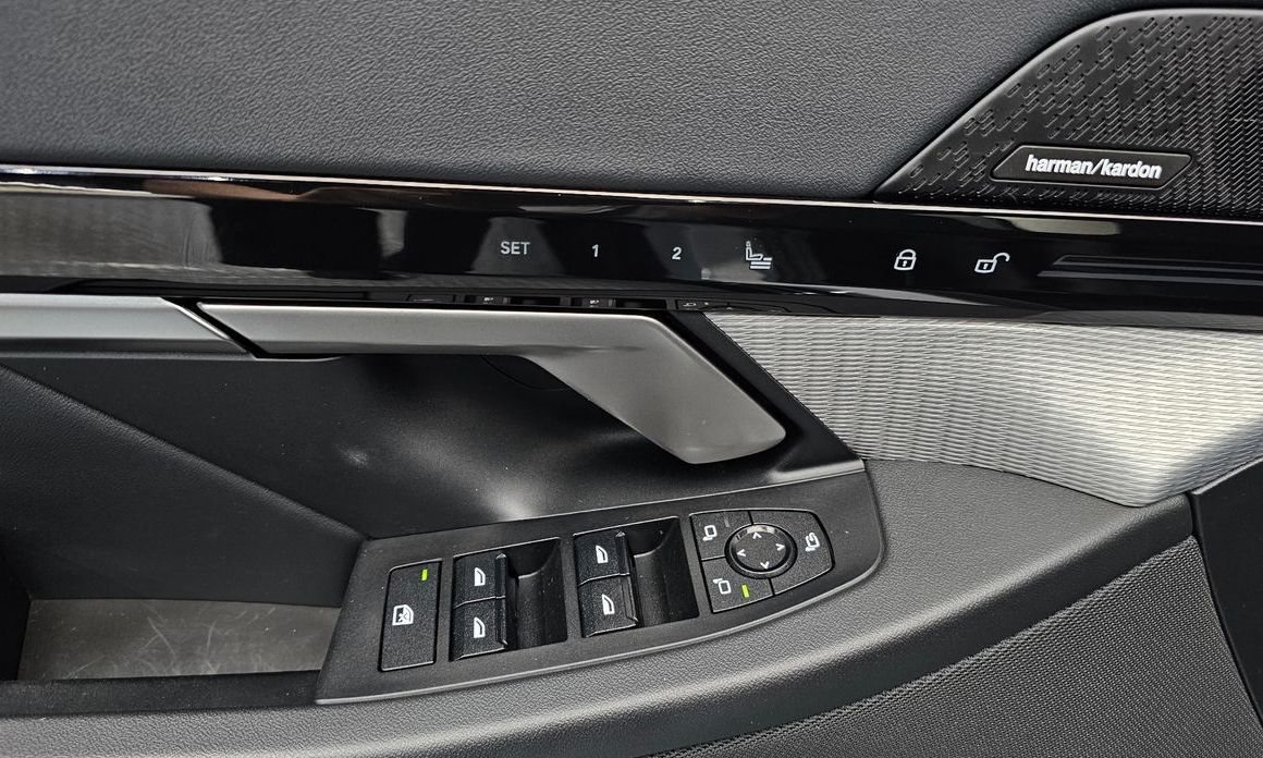 BMW 5-Series 2024
