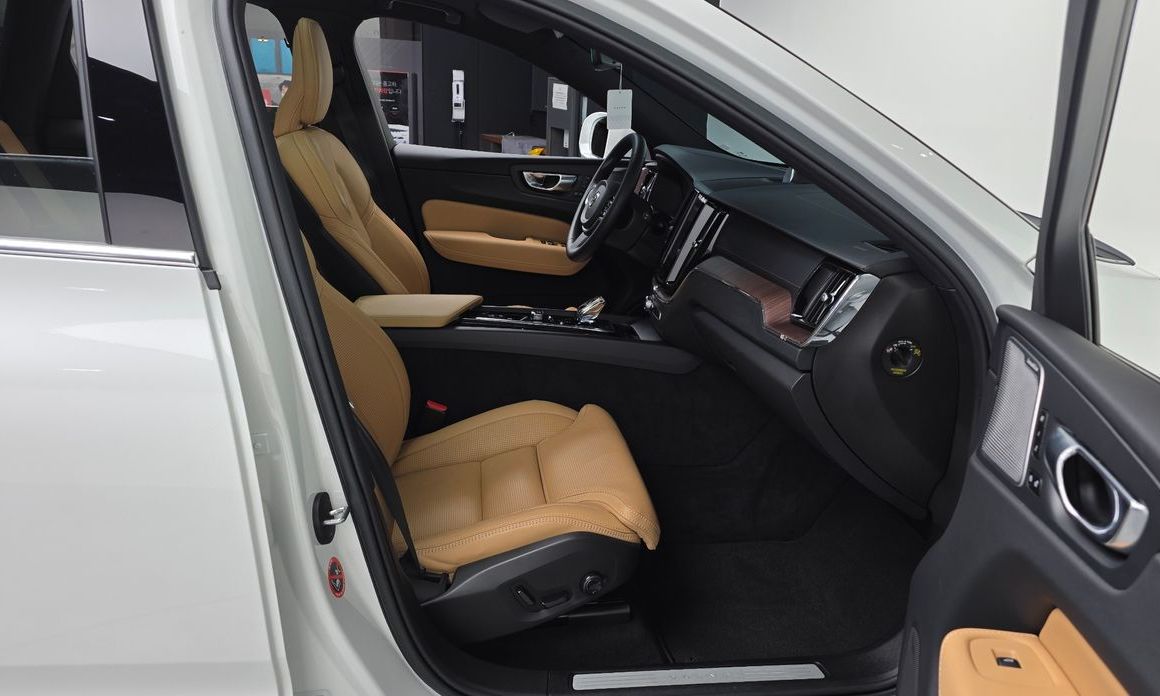 Volvo XC60 2023