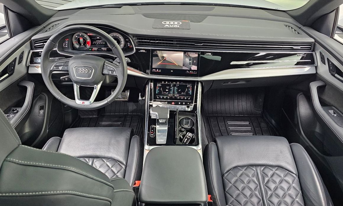Audi Q8 2021