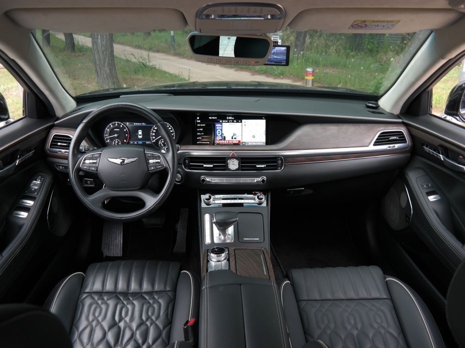 Genesis G90 2021