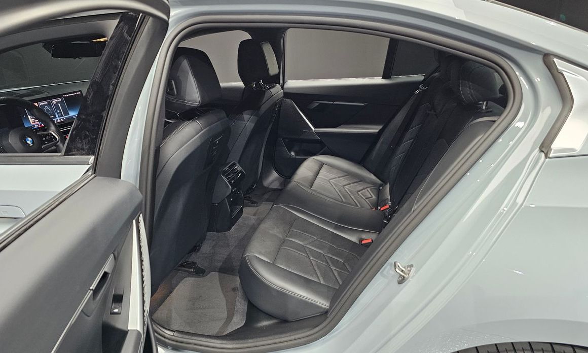 BMW 5-Series 2024