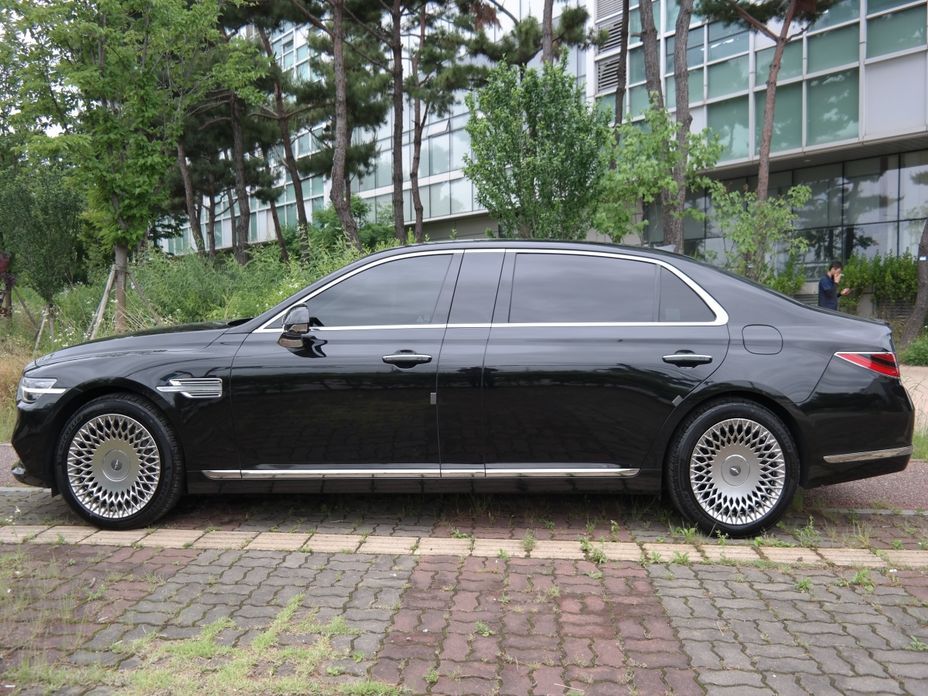 Genesis G90 2021