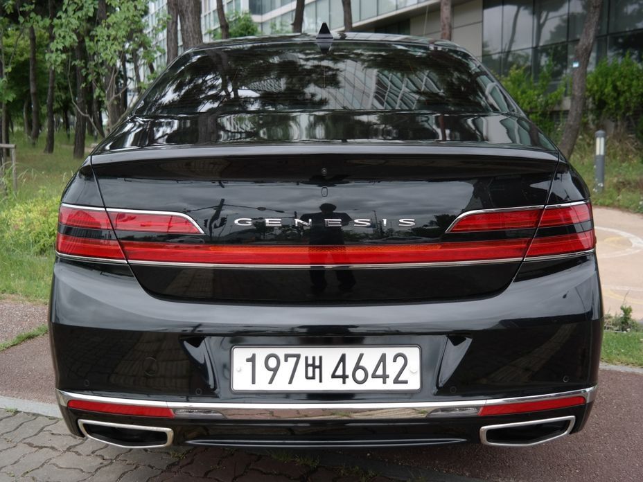 Genesis G90 2021