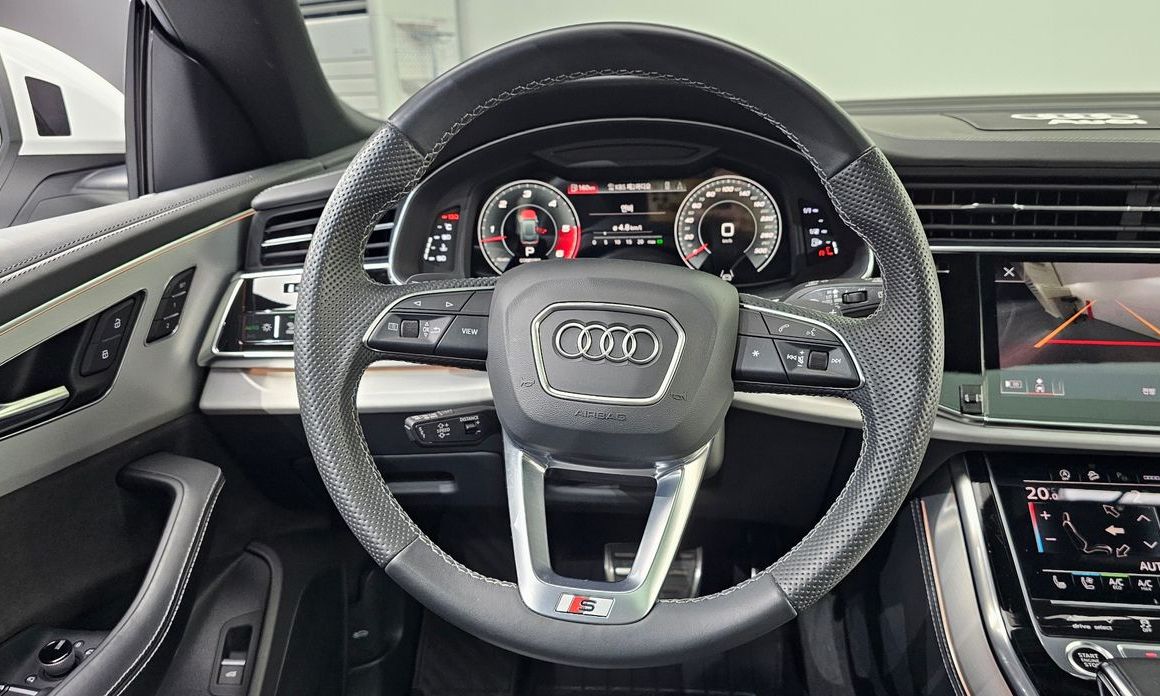 Audi Q8 2021