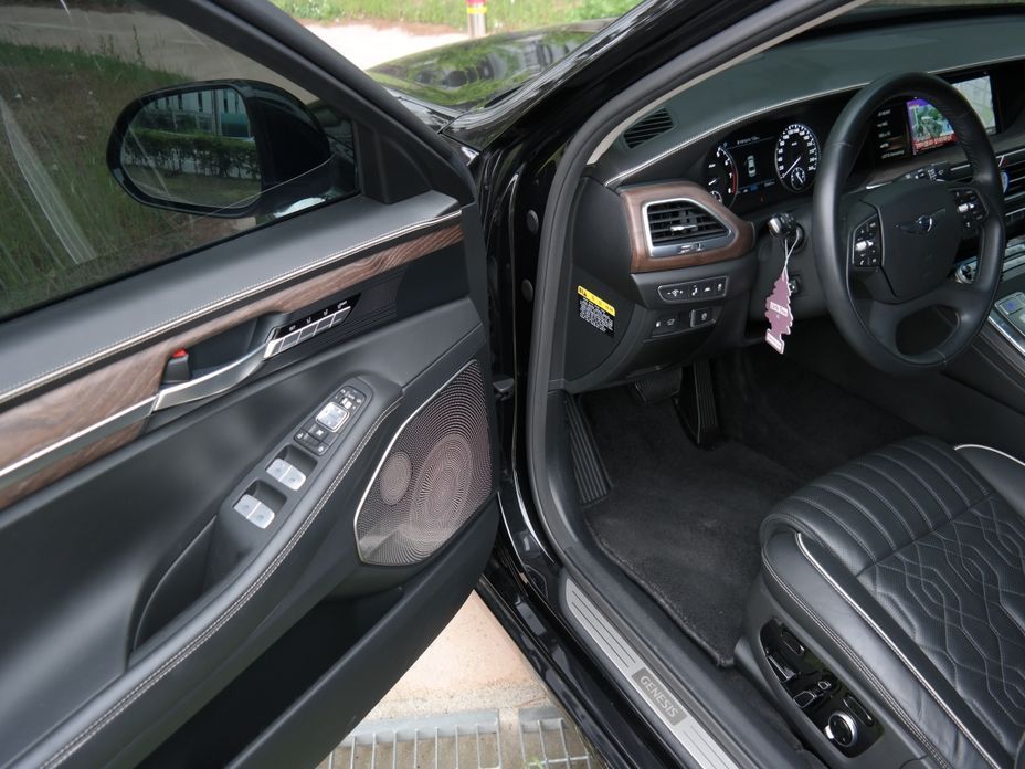 Genesis G90 2021