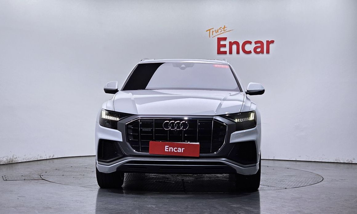 Audi Q8 2021