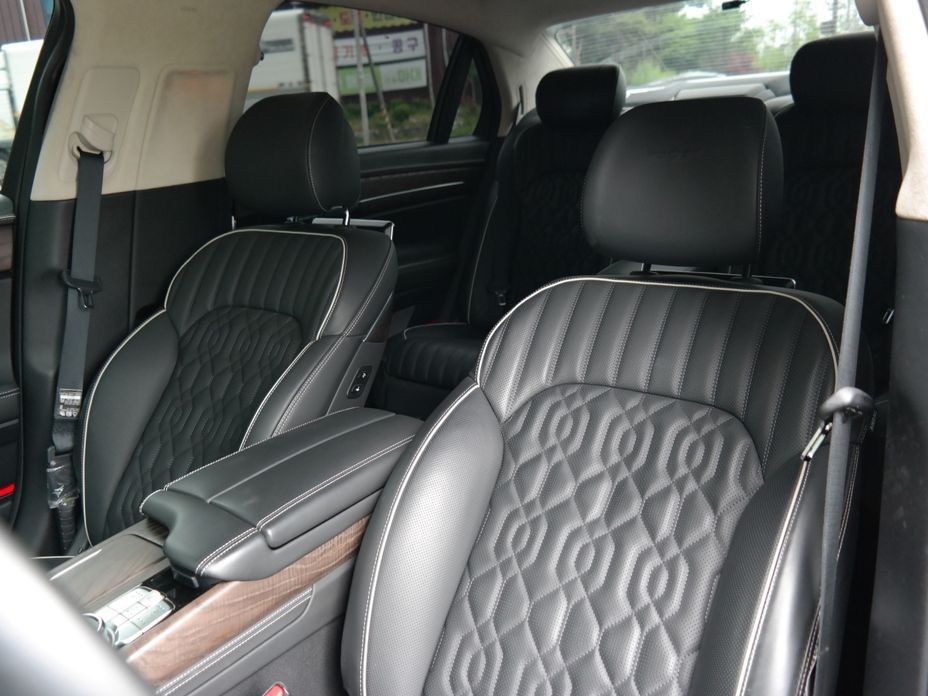 Genesis G90 2021