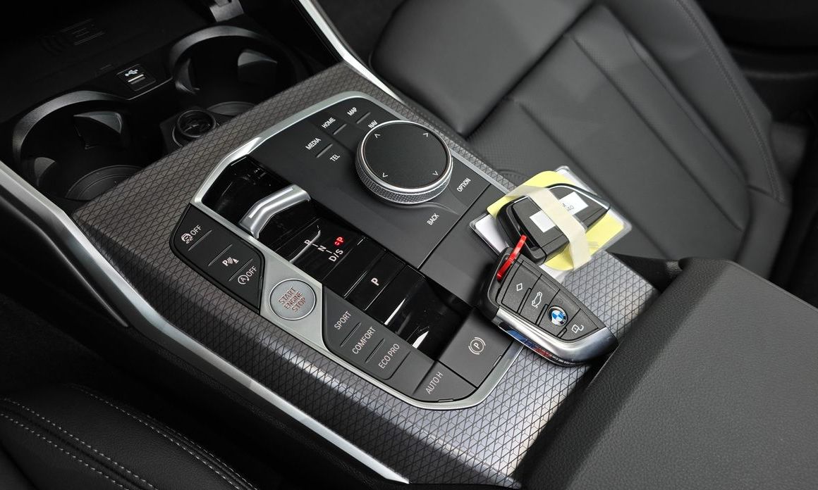 BMW 3-Series 2025