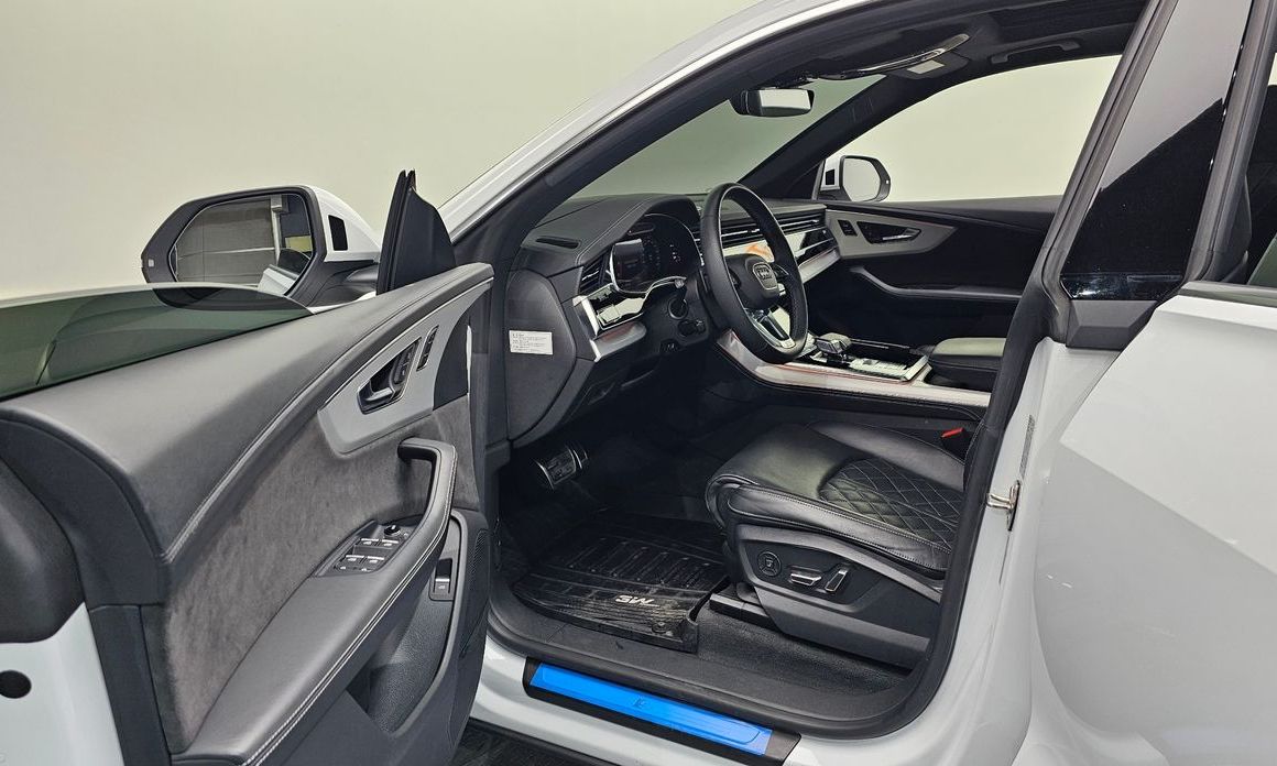 Audi Q8 2021