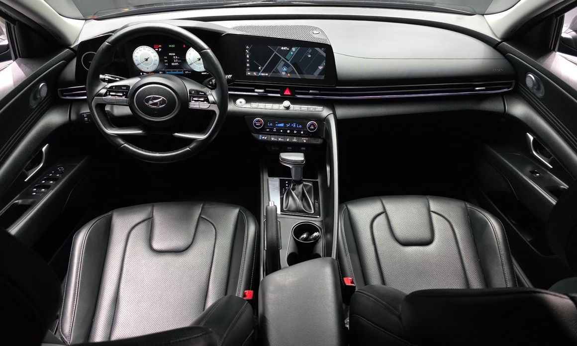 Hyundai AVANTE 2021