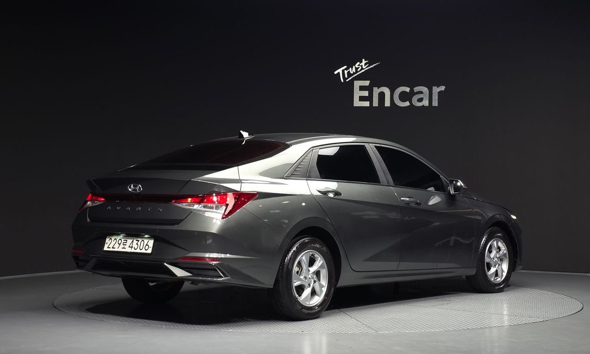 Hyundai AVANTE 2021