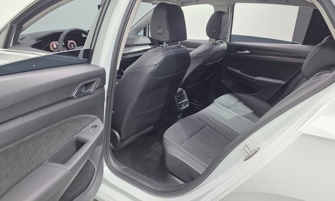 Volkswagen Golf 2025