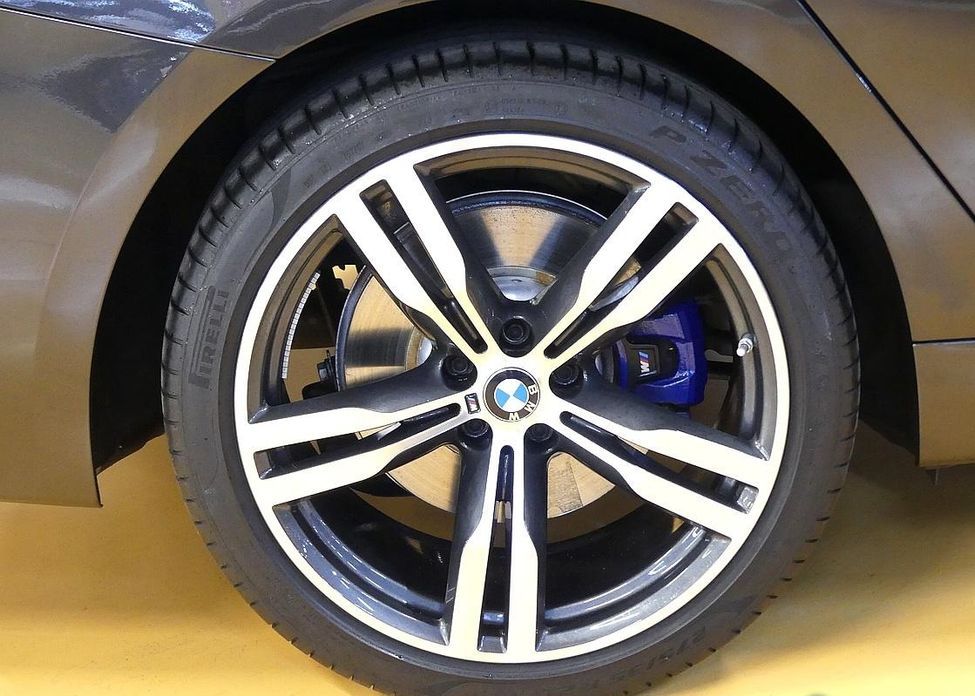 BMW Gran Turismo 2024