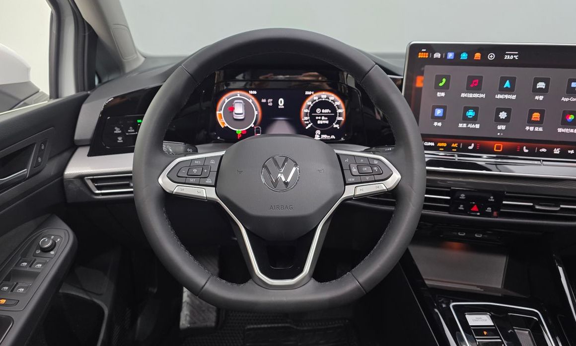 Volkswagen Golf 2025