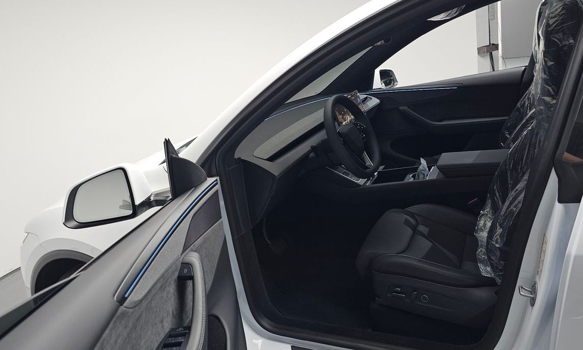 Tesla Model Y 2026
