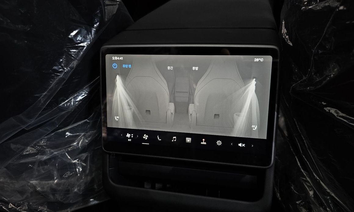 Tesla Model Y 2026