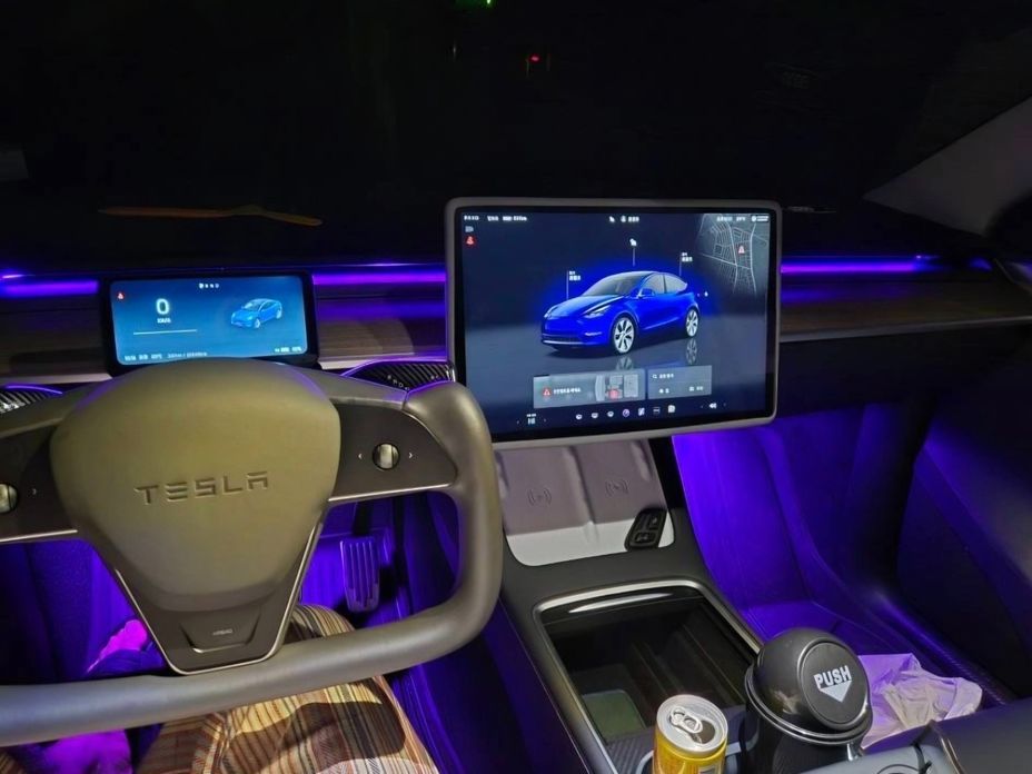 Tesla Model Y 2024