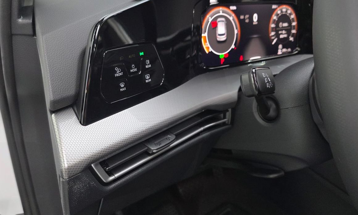 Volkswagen Golf 2025