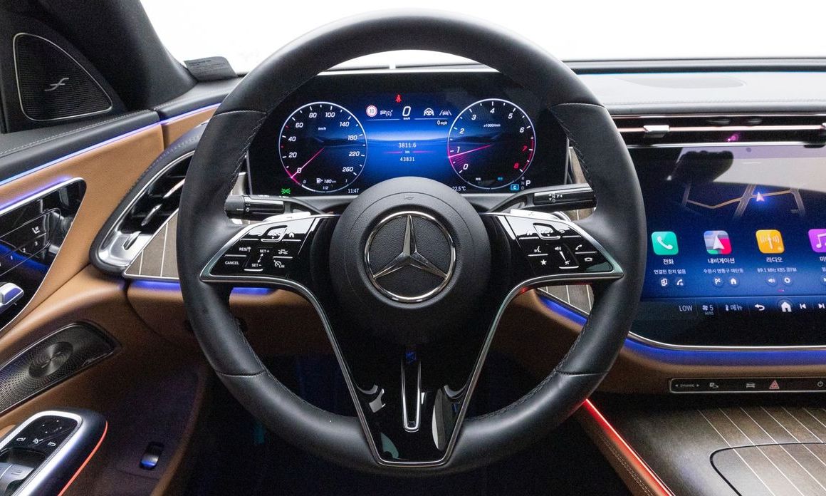 Mercedes-Benz E-Class 2024